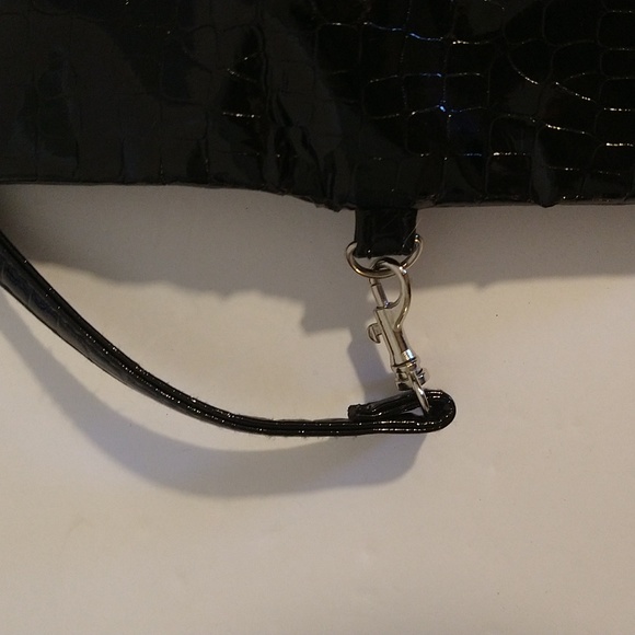 Nwot. Kenneth Cole reaction clutch/crossbody bag - Picture 6 of 7
